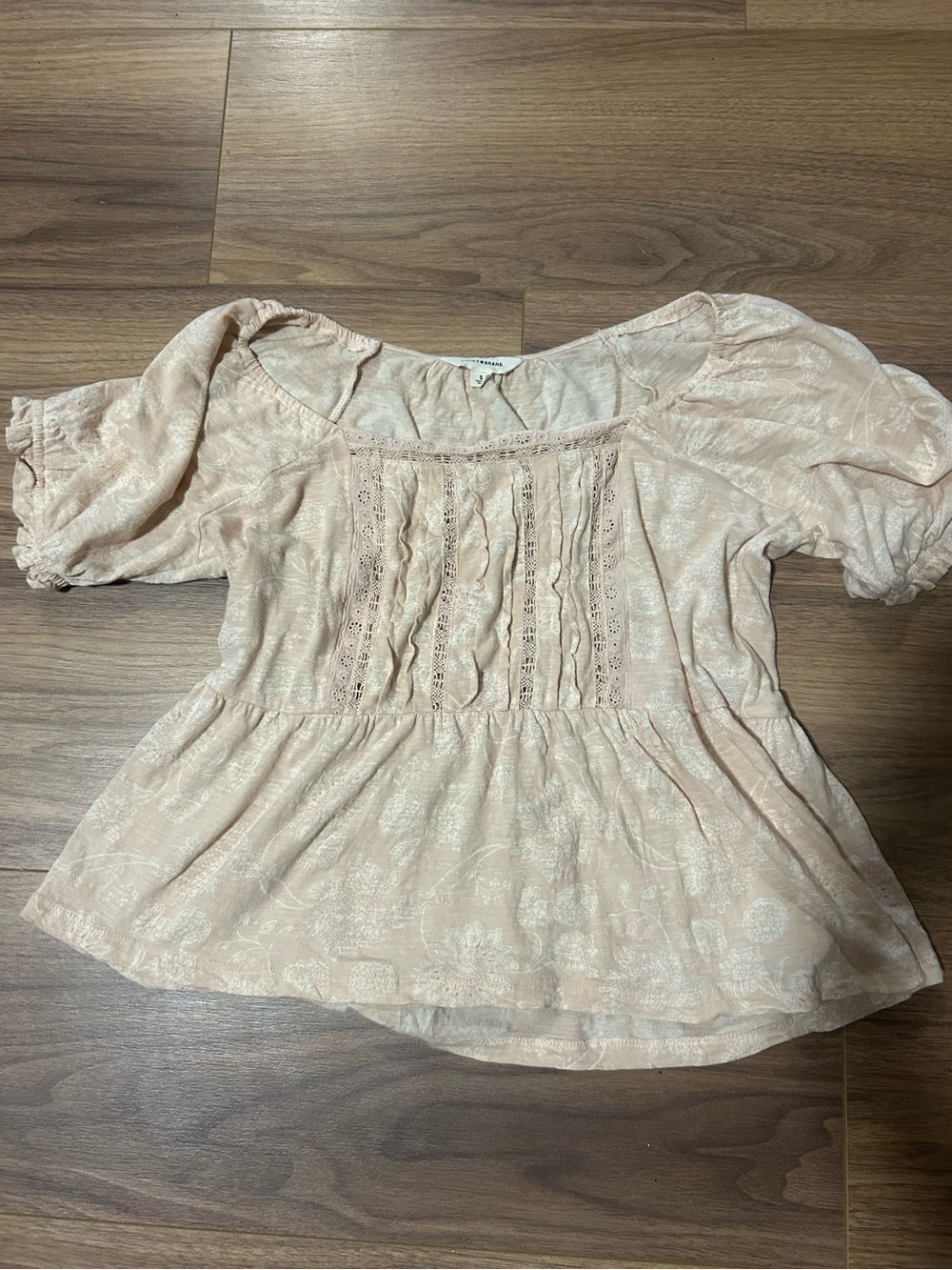 Lucky Brand Soft Neutral Pink and Cream  Lace-Trim Peasant Top